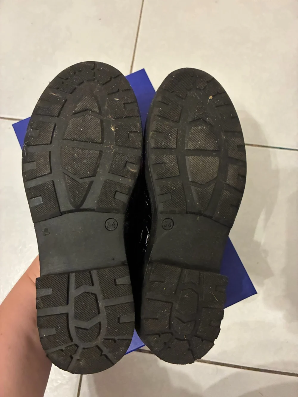 LIKE NEW Beberlis Kids Black Patent Moccasin Loafers buckles - girls EU 34